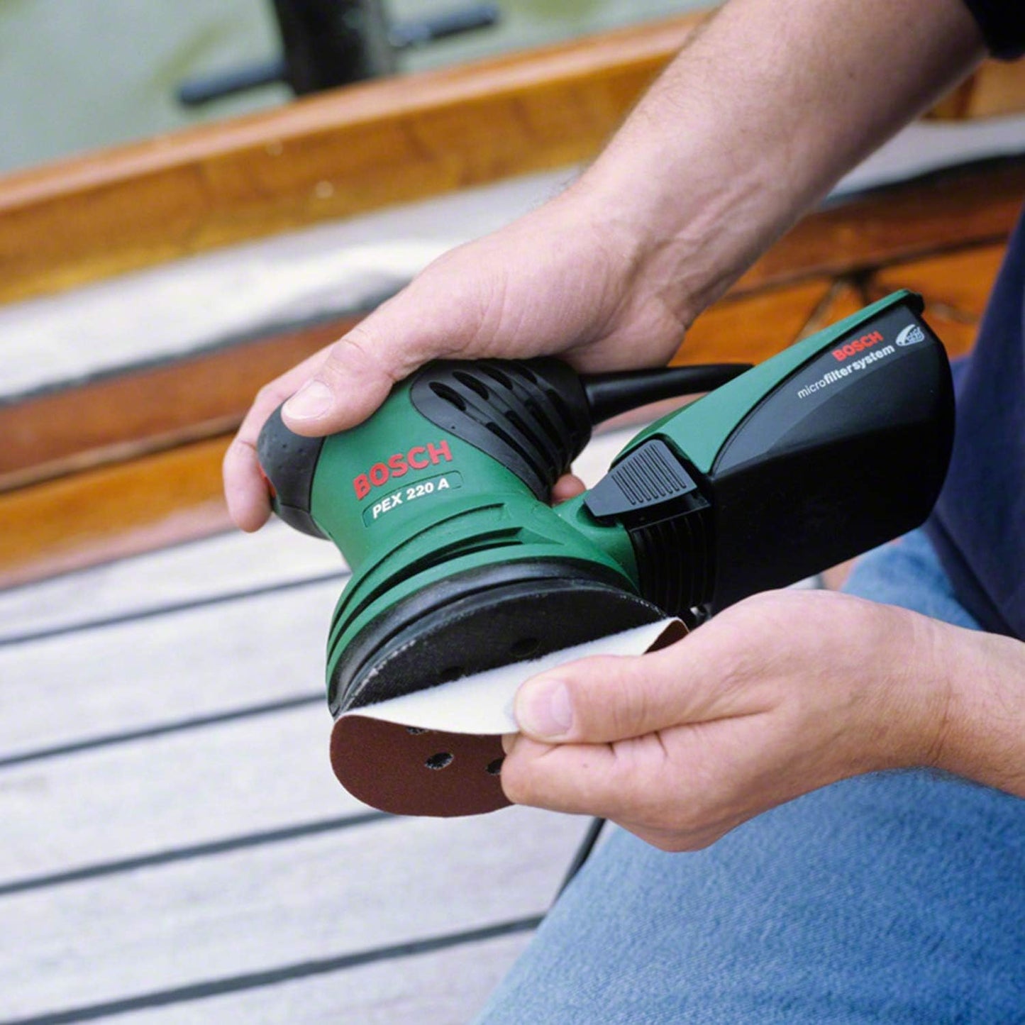 Bosch Random Orbit Sander PEX 220 A